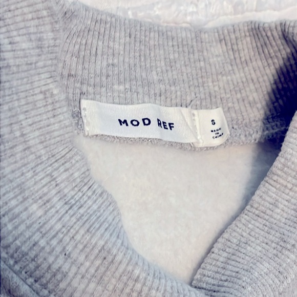 Mod Ref gray Sweatshirt w/pockets - Picture 3 of 5